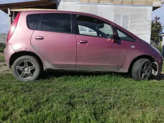 Mitsubishi Colt 2003 года. Год изготовления ТС: 2003. VIN: отсутствует. Серия и номер ПТС: 86 ОА 821609.