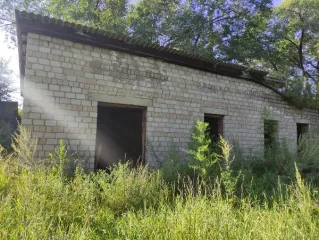 Земельный участок 271 кв. м со складом 81.3 кв. м, Республика Хакасия. Кадастровый номер участка 19:07:010108:2117, по адресу: Российская Федерация, Республика Хакасия, муниципальный район Боградский, сельское поселение Боградский сельсовет, село Боград, улица Новая, земельный участок 10А/1. На…