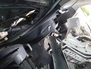 Citroen C-Crosser, 2012, VIN: Z8TVUAFZCCM971724, цвет белый. Автомобиль после ДТП, может иметь скрытые дефекты. Отсутствует передняя часть: передний бампер, фары передние, решетка радиатора, передние подкрылки, замята передняя часть (элементы бампера в салоне). Передние крылья черного цвета, правые…