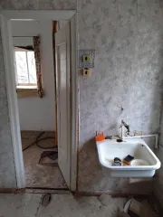 Нежилое здание 93,2 кв.м с участком, Ростовская область, Неклиновский район, с. Федоровка, ул. Почтовая, 50а. Кадастровый номер 61:26:0140101:2242. Год ввода в эксплуатацию: 1972. Количество этажей: 1. Материалы наружных стен здания: шлакобетонные блоки. Общая площадь: 93.2 кв.м. Кадастровая…