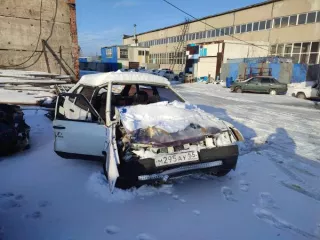 Автомобиль Ваз 21093, 1997 г.в. Автомобиль ВАЗ 21093, 1997г.в. гос.номер М 295 АУ 55, цвет белый, номер кузова XTA 210930V2108228  Документы отсутствуют. Ключ отсутствует . Транспортное стредство в разукомплектованном состоянии, после ДТП (передний бампер отсутствует, капот помят, панель багажника…