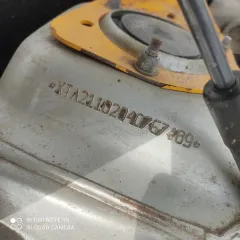 Автомобиль ВАЗ-21102, 2004 г., VIN: XTA21102040767489, г/н У475ТМ43 (фактически отсутствует), цвет – серебристый, задняя правая фара разбита, багажник открыт, правая передняя фара разбита, правая передняя и задняя двери разбиты, отсутствует стекло на дверях, капот автомобиля не закрыт полностью…