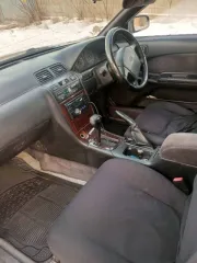 Nissan Cefiro 1994 года, 190 л.с., пробег 418060 км, АКПП. Цвет синий, VIN кузова RA32-007852. Двигатель бензиновый, модель VQ25-008659A, объем 2.5 л. Экологический класс нулевой. ПТС 25 TB 741029, госномер К842АУ124. Разрешенная максимальная масса 1625 кг, масса без нагрузки 1350 кг…