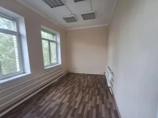 Помещение домоуправления, 47.6 кв.м, Новгородская область, год ввода в эксплуатацию 1978, вид ограничений и обременений в соответствии с Извещением, кадастровый номер здания в пределах которого расположено помещение 53:08:0010223:61, общая площадь 47.6, расположение в пределах объекта недвижимости…