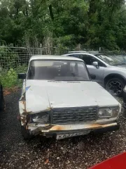 ВАЗ 21074 2002, госномер К 637 АР 56, VIN XTA21074021589463. Видимые дефекты: коррозия элементов кузова, повреждения ЛКП. В результате ДТП повреждена/разрушена вся передняя часть ТС: капот, фары, бампер, рамка радиатора, крылья, радиатор и пр. Вид транспорта: Автомобиль. Год выпуска: 2002…