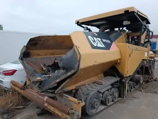 Асфальтоукладчик Caterpillar, 2012 года выпуска, заводской номер CATAP655TGNN00273