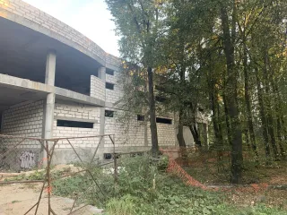 Незавершенное сооружение культуры и отдыха, 1763,4 м², г. Коломна, Московская область. Объект незавершенного строительства (Сооружение культуры и отдыха), общая площадь: 1763,4 м.кв., степень готовности объекта незавершенного строительства - 48%, кадастровый номер: 50:57:0000000:2671, расположенный…