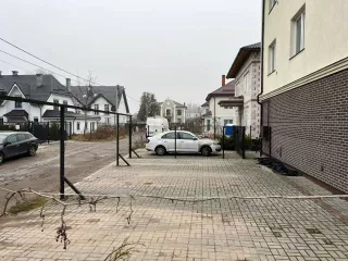 Квартира, общей площадью 101,1 кв.м, расположенная по адресу: Россия, Калининградская область, г. Калининград, Ломоносова пер, д. 6А, кв. 5, КН 39:15:120907:233.