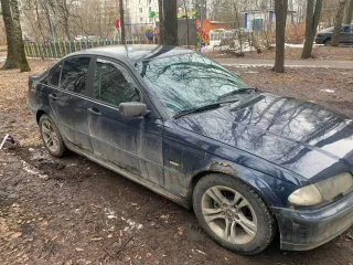 BMW 316, 1999 год, темно-синий, VIN: WBAAL11000AX05999, ПТС: 36 УТ 858013, госномер: Т911ХМ790, двигатель: бензиновый, модель 194Е1, номер 05679239, мощность 105 л. с., объем 1895 куб. см, кузов: WBAAL11000AX05999, максимальная масса 1785 кг, масса без нагрузки 1360 кг.
