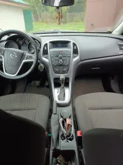 Opel Astra 2012 года, идентификационный номер W0LPD5DDXDG020670, тип ТС - легковой, год изготовления 2012, номер кузова W0LPD5DDXDG020670, цвет кузова бежевый, мощность двигателя 116 л.с. (85 кВт).