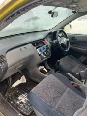 Honda HR-V 2000 года, 105 л.с., госномер Р975УН59, цвет желтый, двигатель бензиновый.