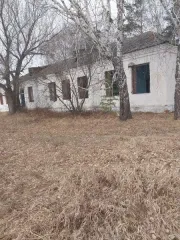 Нежилое здание 186,2 кв.м и земельный участок 1054 кв.м, Тюменская область Нежилое здание, кадастровый номер 72:22:0903001:449, назначение: нежилое, количество этажей: 1, в том числе подземных 0, площадь 186,2 кв.м., по адресу: Российская Федерация, Тюменская область, Ярковский район, д.Никитина…