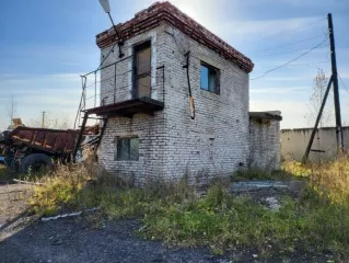 Здание, расположенное по адресу Кемеровская область, г. Березовский, ул. Школьная, д. 1а, кадастровый номер 42:22:0202002:1458, площадью 239.9 кв.м. Здание, расположенное по адресу Кемеровская область, г. Березовский, ул. Школьная, д. 1а, кадастровый номер 42:22:0202002:1459, площадью 335.2 кв.м…