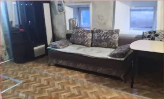 Дом 49,8 кв.м и земельный участок 943 кв.м в Кировской обл. Дом, площадью: 49,8кв.м., с кадастровым номером: 43:31:310096:22, расположенный на земельном участке, площадью: 943кв.м., с кадастровым номером: 43:31:310096:15. Адрес: Российская Федерация, Кировская область, р-н. Советский, г. Советск…