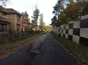 Земельный участок, пл.: 2 335 кв.м., К.Н.: 50:49:0010301:2223. Объект незавершенного строительства (жилой дом), проектируемое назначение: жилое, степень готовности объекта незавершенного строительства 95%, пл.: 481,4 кв.м., К.Н.: 50:49:0010301:2326. Земельный участок, пл.: 2 258 кв.м., К.Н…