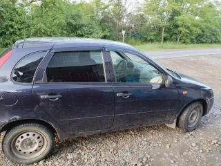 Автомобиль марки LADA модель Kalina 2008 г.в. VIN-номер XTA11193080086371, находится в залоге у ПАО Совкомбанк. Машина заводится, на ходу. Есть небольшие стуки по ходовой части. Все, что влияло на безопасность движения, заменено. Повреждений нет, есть небольшая ржавчина на задних арках.