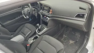 Hyundai Elantra 2018 Автомобиль марки Hyundai модель Elantra 2018 г.в. Марка и модель: Хендэ Элантра Год выпуска: 2018 Идентификационный номер (VIN): XWEDC41FAJ0000417 Цвет кузова: Белый Мощность: 110.000/149.56 Экологический класс: Пятый Тип транспортного средства: Легковой седан Имеется 1…