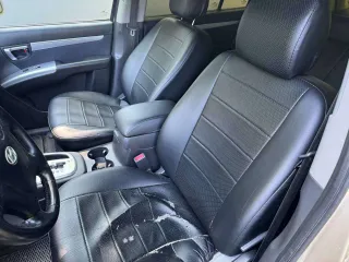 Hyundai Santa Fe 2.7 GLS AT 2007 года выпуска, VIN KMHSH81DP8U248868. Автомобиль на ходу, пробег около 312 000 км, техническое состояние не исследовалось.