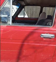 ВАЗ 2121 (4x4) 1992 года, 73 лс, полный привод. Легковой автомобиль, джип, красный цвет. ПТС 38 ВХ 356659, VIN XTA212100P0989361. Разрешенная максимальная масса 1550 кг, масса без нагрузки 1150 кг.