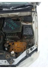 Mitsubishi Chariot Grandis 1990 года выпуска, 145 л.с., пробег 234000 км, АКПП. Цвет белый, регистрационный знак К531ЕК122, VIN отсутствует, номер кузова NB4W0007986. Авто не на ходу. По кузову: капот мятый, лобовое стекло разбито, на крыше вмятина от капота, капот оторван у крыши, передние крылья…