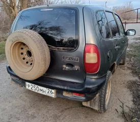 Автомобиль Chevrolet Niva 2005 г.в., регистрационный номер Р250МН 26. Требуется капитальный ремонт.