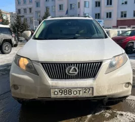 Lexus RX 350 2010 года выпуска.