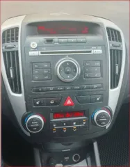 Kia Ceed 2011 года, 122 л.с., пробег 241663 км, автоматическая коробка передач. VIN: XWEHC812BC0007893. Модель: Kia Cee'd, категория B. Двигатель: G4FC, номер BZ259924. Кузов: XWEHC812BC0007893.