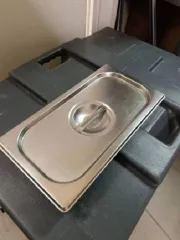 Гастроемкости для кухни Новосибирск. Гастроемкость 1/3*200 с крышкой - 5 шт. Оборудование для кухни, находящееся по адресу: г. Новосибирск, ул. Фрунзе, 19а.