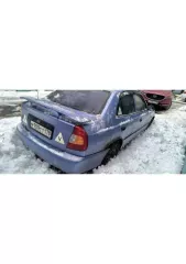 Автомобиль находится в технически неисправном состоянии, долгое время не эксплуатировался. Кузов покрыт ржавчиной. Ранее использовался в автошколе, имеет дублирующие педали газа, тормоза и сцепления на стороне пассажира. Не на ходу, требует ремонта.