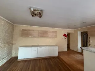 Жилой дом площадью 211,1 кв. м, количество этажей - 1 (в том числе подземных - 1), назначение - жилое, кадастровый номер 08:14:030341:85; земельный участок площадью 563 кв. м, категория земель - земли населенных пунктов, вид разрешенного использования - для индивидуального жилищного строительства…