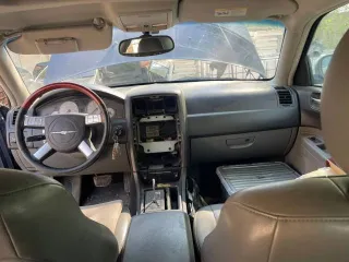 Chrysler 300, 2004 года, 185 лс, 500000 км, АКПП, гос. рег. знак У418ТК54, VIN: 2C3JA53G35H137576.