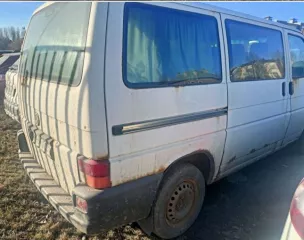 Автомобиль легковой ФОЛЬКСВАГЕН ТRАNSPORTER T4, 2001 г.в., VIN WV2ZZZ70Z2H067916. Требуется ремонт.