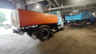 Поливомоечная машина КО-713-01 (VIN X5H713010W0013772). Пробег 260799 км, 1998 год выпуска. Назначение: pryamie.