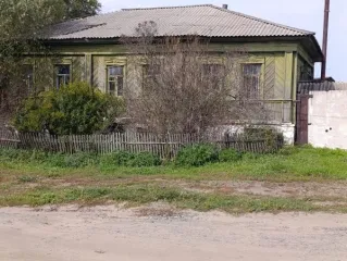 Нежилые здания общей площадью 260 кв. м, земельный участок 987 кв. м, Курганская область. Объекты расположены по адресу: Курганская область, Звериноголовский район, с. Звериноголовское, ул. Красноармейская, д. 9а. В состав входят: 1) нежилое здание, кадастровый номер: 45:05:020111:278, площадь…