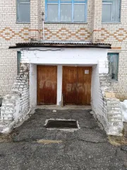 Склад 41,9 кв.м и соц.-реаб. центр 1093,6 кв.м, участок 4906 кв.м, Вологодская обл. Недвижимое имущество, расположенное по адресу: Российская Федерация, Вологодская область, Сямженский р-н, д. Ногинская, ул. им. Поспелова, д. 9. Склад, кадастровый номер 35:13:0102005:616, назначение: нежилое…