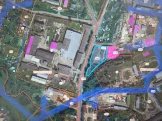 Земельный участок площадью 246 кв.м, Вологодская область, муниципальный округ Сокольский, город Кадников. Кадастровый номер 35:26:0107003:320. Категория земель - земли населенных пунктов, разрешенное использование: склад. Основной вид разрешенного использования: 6.9.