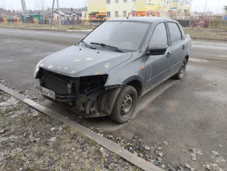Лада 219010 Лада Гранта, 2016 Легковой седан, VIN - XTA219010G0403987, мощность - 64.000/87.0 кВт/л.с., цвет - серебристо-темно-серый.