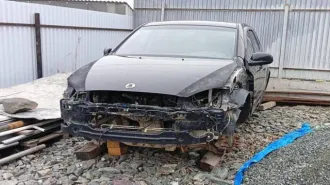 SsangYong Kyron II 2010 года, черный цвет. VIN: Z8US0A16SA0003011, ПТС: 25 MX 616180, госномер: М580AP65. Страна изготовитель: Россия. Разрешенная максимальная масса 2530 кг, масса без нагрузки 1971 кг.