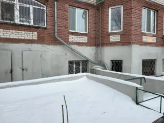 Помещение 108.3 кв.м, Казань, ул. Хороводная, д.50, пом 7Н, кадастровый номер 16:50:011233:251. Площадь 108,30 кв.м. (335 (2), ООО "КРК Групп"). Стоимость без учета НДС 22% - 8 050 945,00 рублей. Вид ограничений и обременений: запрет на совершение регистрационных действий и аресты, наложенные…