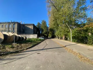 Лом черного металла 645 кг. Вес 645 кг, реестровый номер 0024КДЗ0000052, местонахождение: Российская Федерация, Санкт-Петербург, город Сестрорецк, Заречная дорога, дом 9, литера Б (склад № 7 Ремонтного участка Курортного района теплоснабжения). Имущество получено в ходе демонтажа движимого…