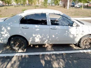 Легковой автомобиль, марка: Lifan, модель: 214813, год изготовления: 2011, цвет: Белый, VIN: X9W214813B0017361. Авто на ходу, требуется замена вентилятора, машина греется, имеются сколы и ржавчина по кузову, трещина на бампере.