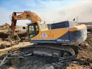 Движимое имущество: оборудование, находящееся по адресу Хабаровский край р.п. Хор: источник питания ProHeat 35 et 380B+дистанционный пульт, инв. №В00001514; электростанция АД-100-Т/400-1Р №1104340дв.40229094, инв. №В00001735; гидробур Delta RD25 (комплект), инв. №В00003419; комплект оборудования…