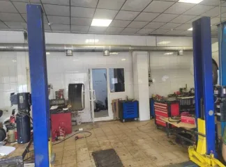 Автоподъёмник двухстоечный ROSSVIK Т4, 2021, 4 тн., 2021 г.в., зав.№ 2021030197, инв. № ЧЛ 5, г. Волгоград, ул. Колосовая 31 (имущество является предметом залога)