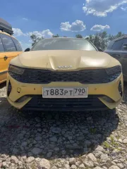 Kia K5, 2021 года выпуска, VIN: XWEG3414BN0012711. Имущество находится в залоге у ПАО СКБ Приморья «Примсоцбанк». Транспортное средство продавалось на торгах приставам год назад, пробег был 320000, за 850000 авто не было выкуплено ввиду отсутствия заявок. На данный момент авто не ездило 2 года…