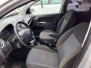 Ford Fusion 2007, серебристый. VIN: WF0UXXGAJU7U73524, госномер: М982СВ73.