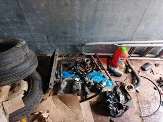 ГАЗ 3302 2011 года, синий, VIN X3X274700B0449619. Грузовой рефрижератор, объем 2096 см³, мощность 107 л/с, пробег 371 806 км. Не на ходу, разобран двигатель, требуется капитальный ремонт. Находится в Санкт-Петербурге.