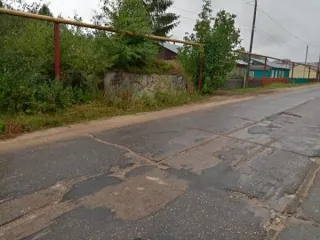 Земельный участок площадью 197 кв.м, кадастровый номер 29:09:010112:1068, категория земель – земли населенных пунктов, вид разрешенного использования – обеспечение внутреннего порядка, с расположенным на нем объектом недвижимости: нежилое здание площадью 39,1 кв.м, кадастровый номер…