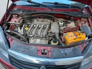 Renault Sandero Stepway 2011 года, красный цвет. Пробег 115035 км, АКПП. Мощность 103 л.с. (76 кВт), бензиновый двигатель 1.6 л (1598 куб. см), модель двигателя К4МС697, номер D011009. Экологический класс 4. VIN: X7LBSRBYNBH456858, ПТС 77НК 672270. Разрешенная максимальная масса 1615 кг, масса без…