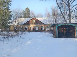 здание нежилое и земельный участок Здание конторы,  местонахождение: Камчатский край, Мильковский р-н, п.Атласово, ул. Октябрьская, кадастровый № 41:06:0030101:1035, площадь 245 кв.м.-Земельный участок, местонахождение: Камчатский край, Мильковский р-н, п.Атласово, ул. Октябрьская кадастровый №…