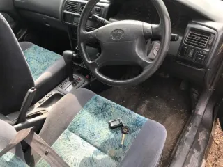 Toyota Karina 1991, Nissan Bluebird 1999, Toyota Corolla 1998, Chevrolet Lanos 2006, Toyota Sprinter Carib 1995. Toyota Karina 1991, VIN AT1707163713, двигатель 5A4424576, без номерных знаков, есть ПТС и ключи. Nissan Bluebird 1999, госномер В241ВА154, VIN QU14015017, есть документы и ключи. Toyota…